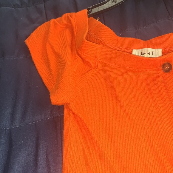 Top - Picture 2 of 6